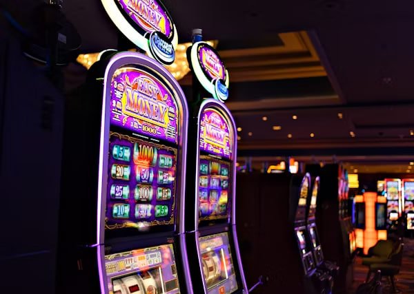 Ilustrasi interface Live Casino hbowin dengan dealer profesional dan permainan kasino